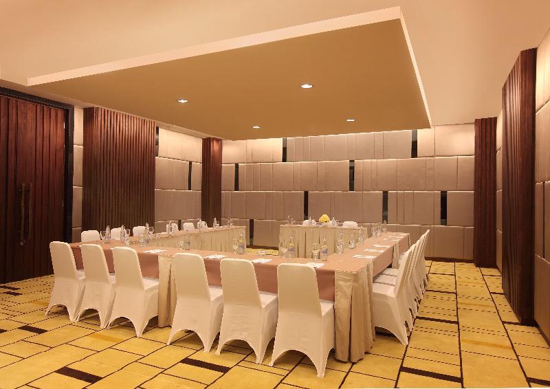 Hotel Santika Siligita 3*